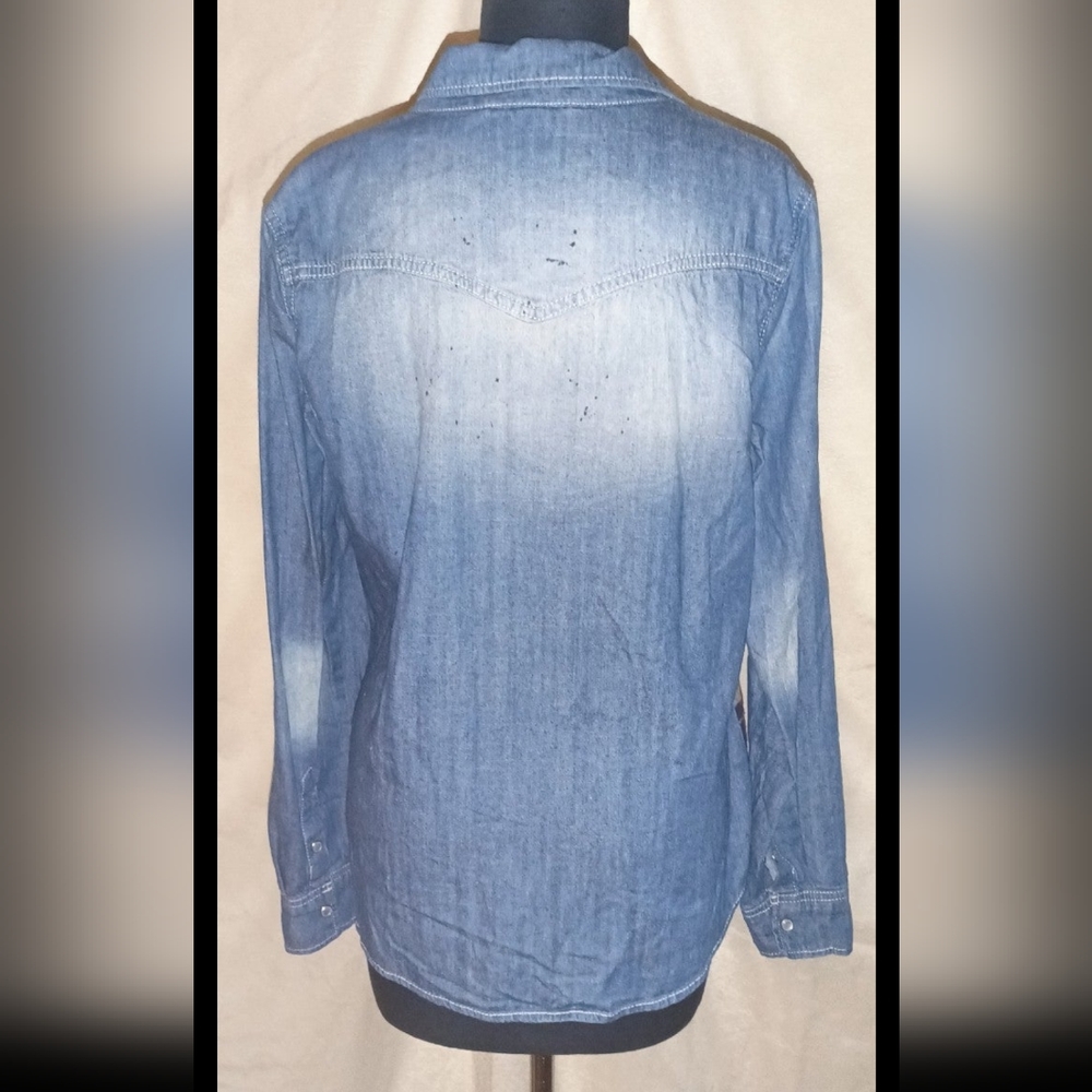 Used 💙 denim - Picture 2 of 4